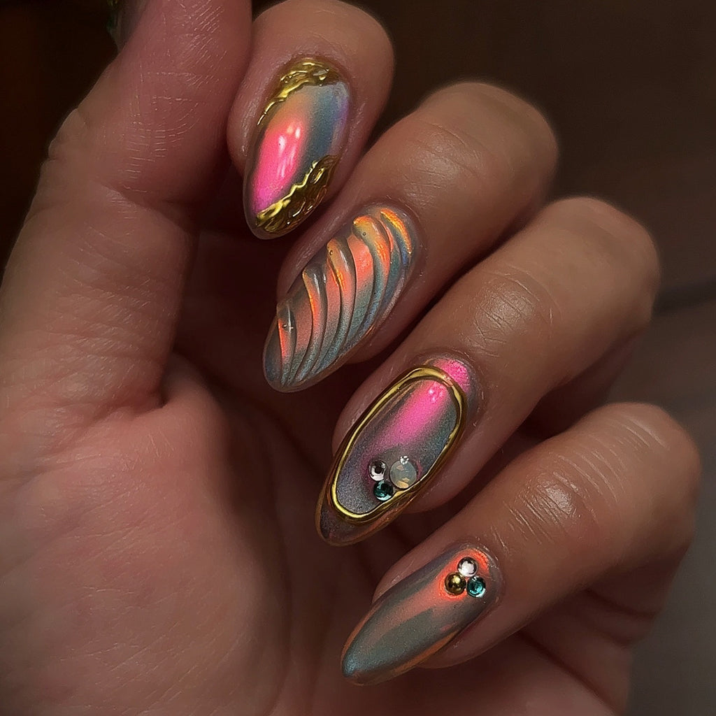 Cool Cat Eye Nail Art: Discover Beautiful Effects & Eye-Opening Techni –  Lavis Dip Systems Inc